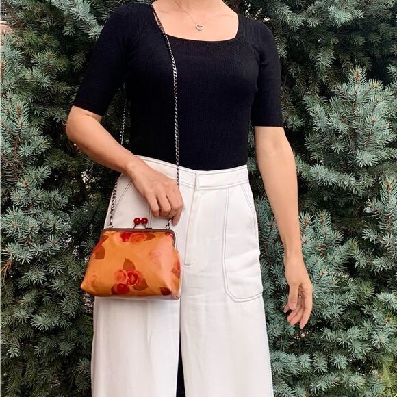 Handmade Genuine Leather Rose Print, Cherry Kisslock Purse/Wristlet/Crossbody - Picture 10 of 16